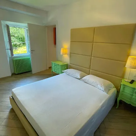 Aparthotel Antica Residenza I Ronchi Di 2*